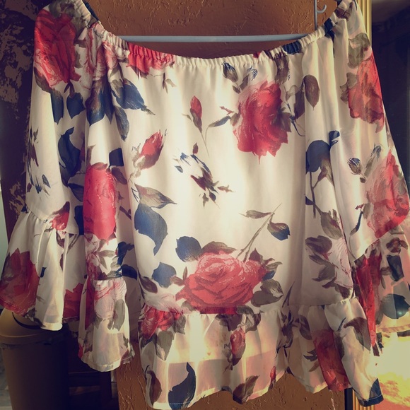 Off the shoulder floral top - Picture 1 of 2